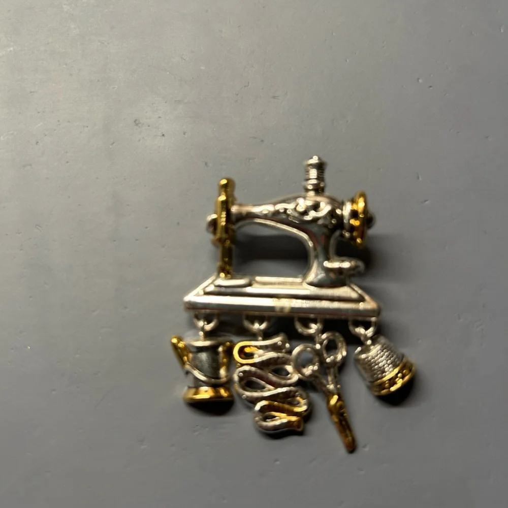 Vintage Sewing Machine Brooch with Charms